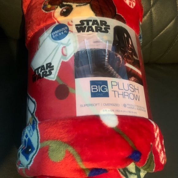 Star Trek Plush Throw - Picture 6 of 6